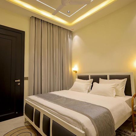 Narayana Homes Mathura Esterno foto