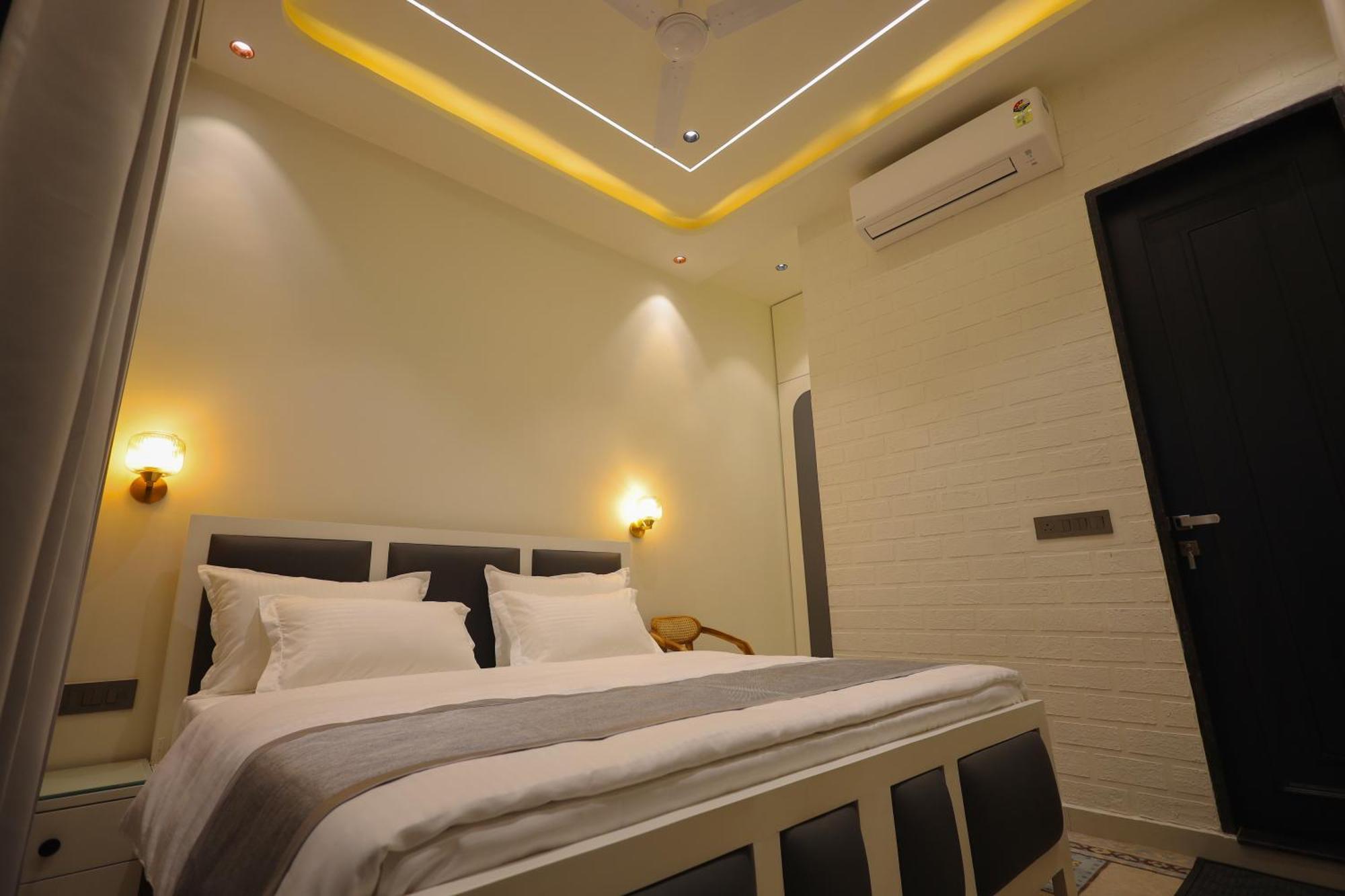 Narayana Homes Mathura Esterno foto
