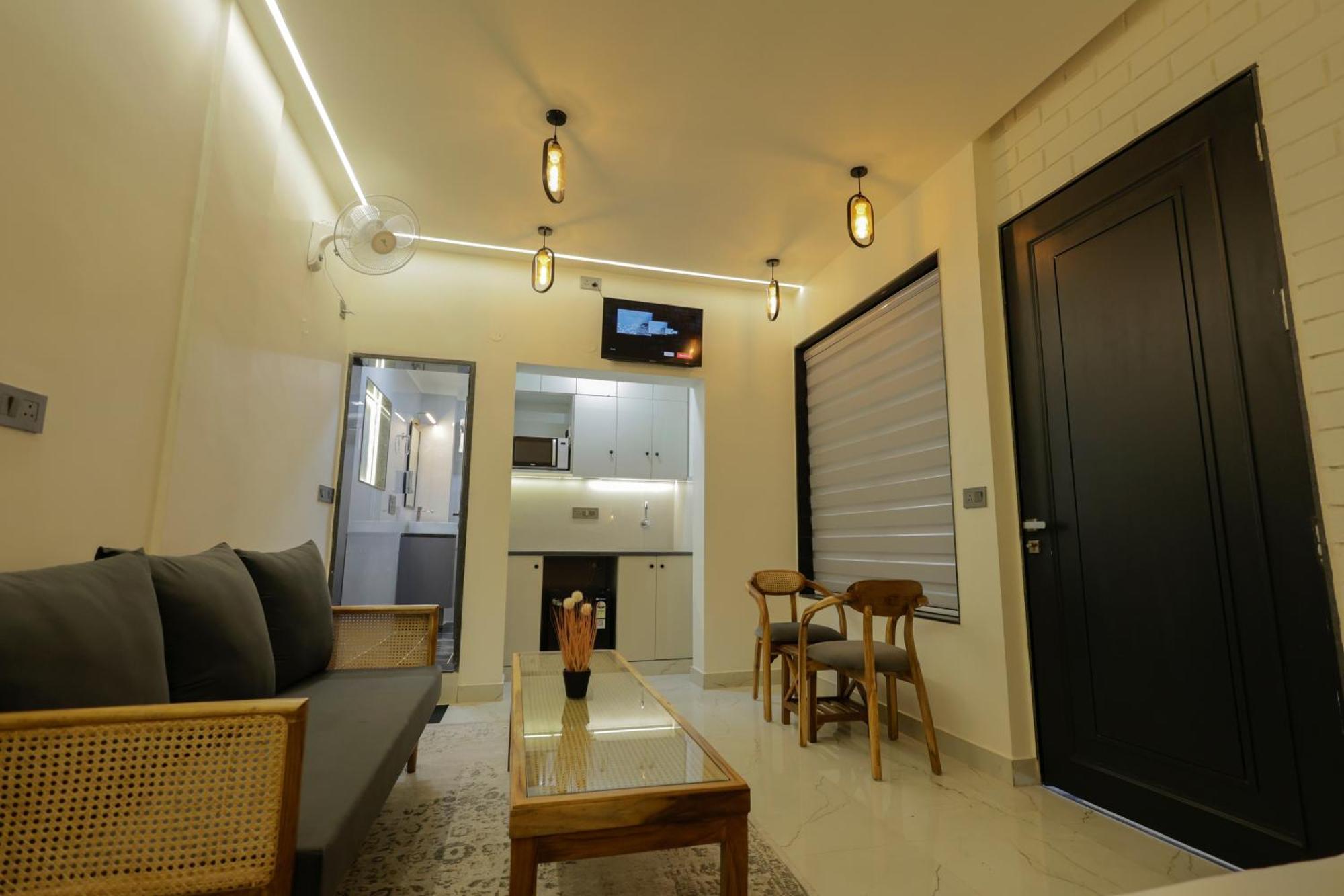 Narayana Homes Mathura Esterno foto