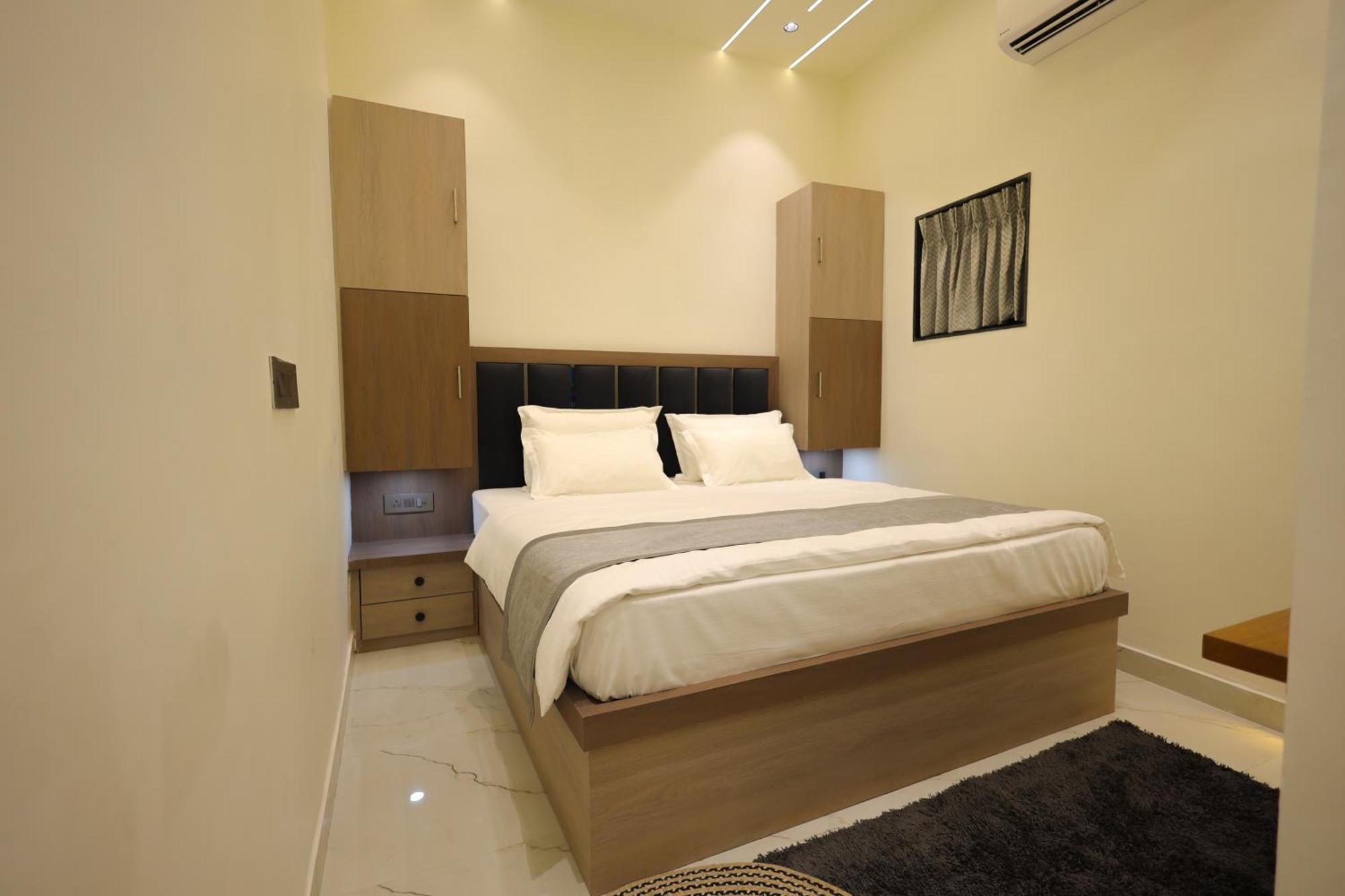 Narayana Homes Mathura Esterno foto