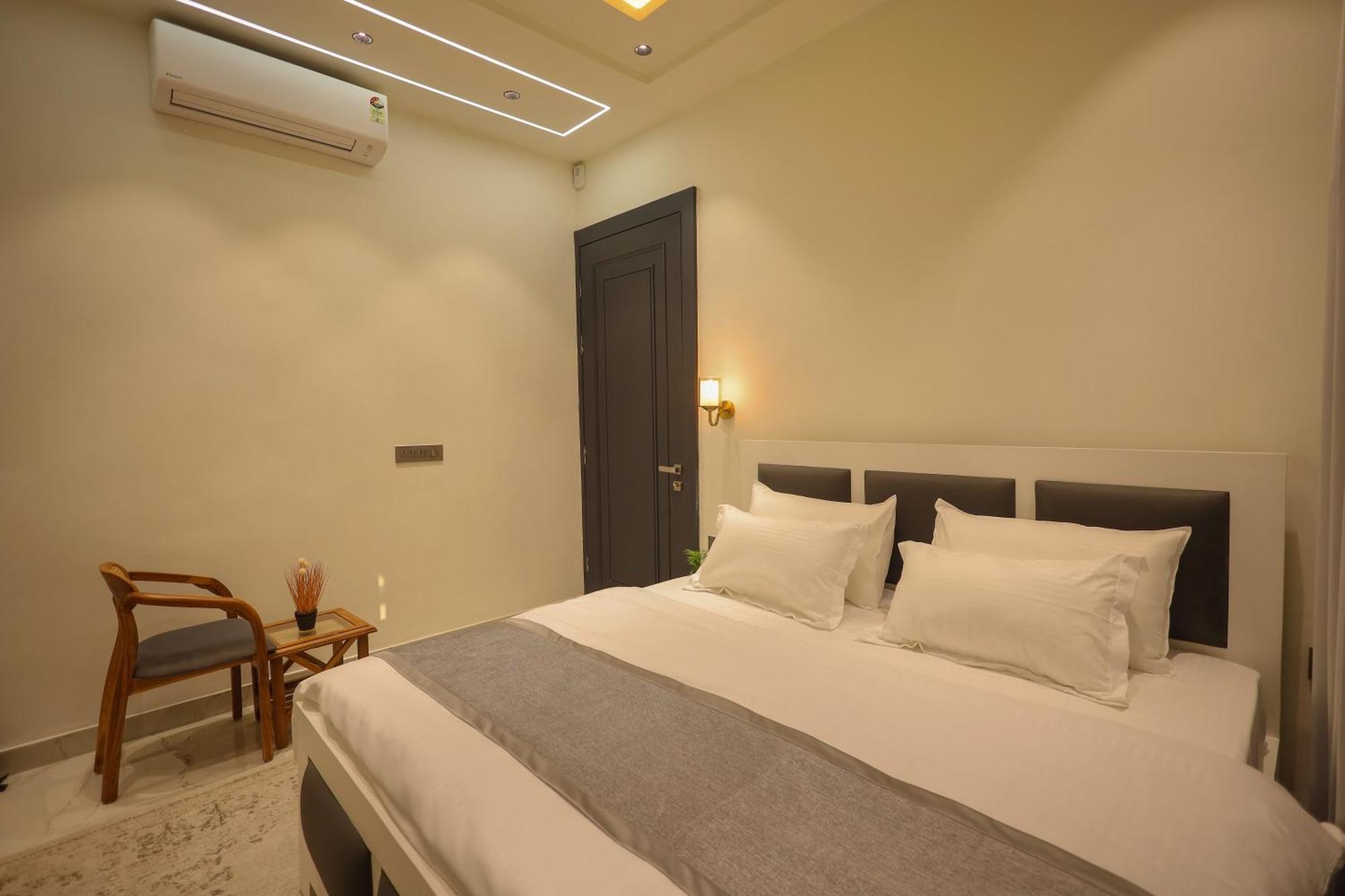 Narayana Homes Mathura Esterno foto